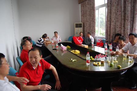 開個班會交流一下