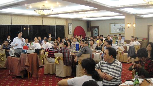 學(xué)院歡迎77級、78級校友返校