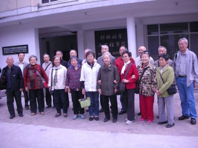 返校的63屆校友