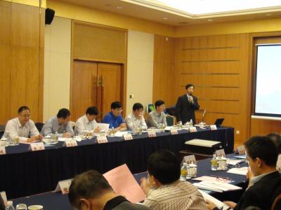 黃發(fā)榮教授匯報